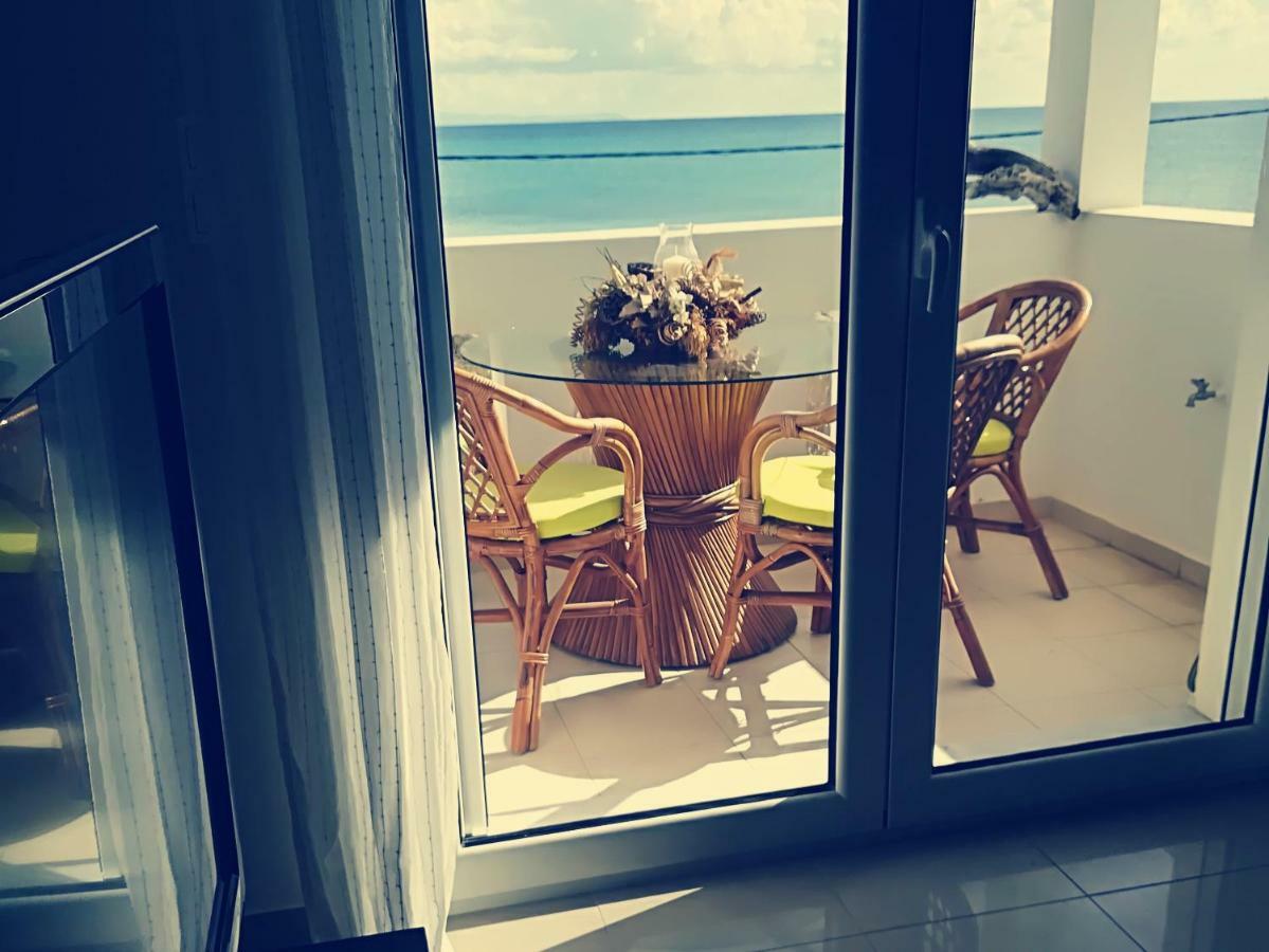 Goldfish Seaside Luxury Houses Komi  Exterior photo